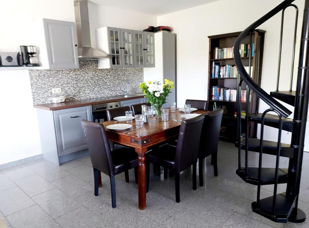 Hochwertige Ferienwohnung Direkt Am Hafen Mit Balkon Karlshagen Exterior photo